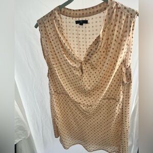 GAP Med Women’s sleeveless top